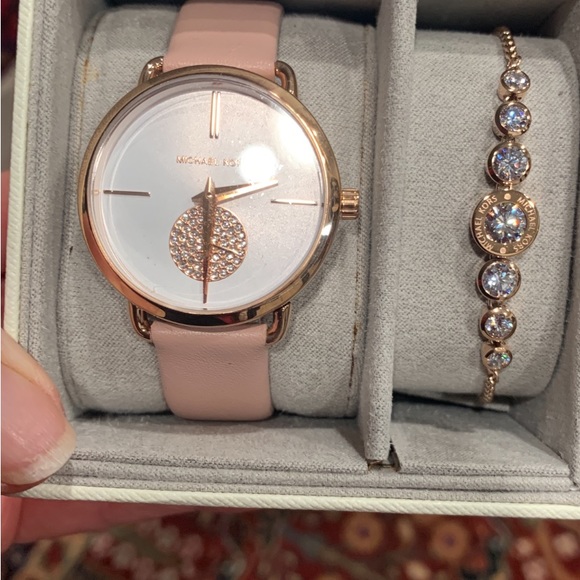 MK ROSE GOLD WATCH & BRACELET SET NEW - Picture 1 of 4